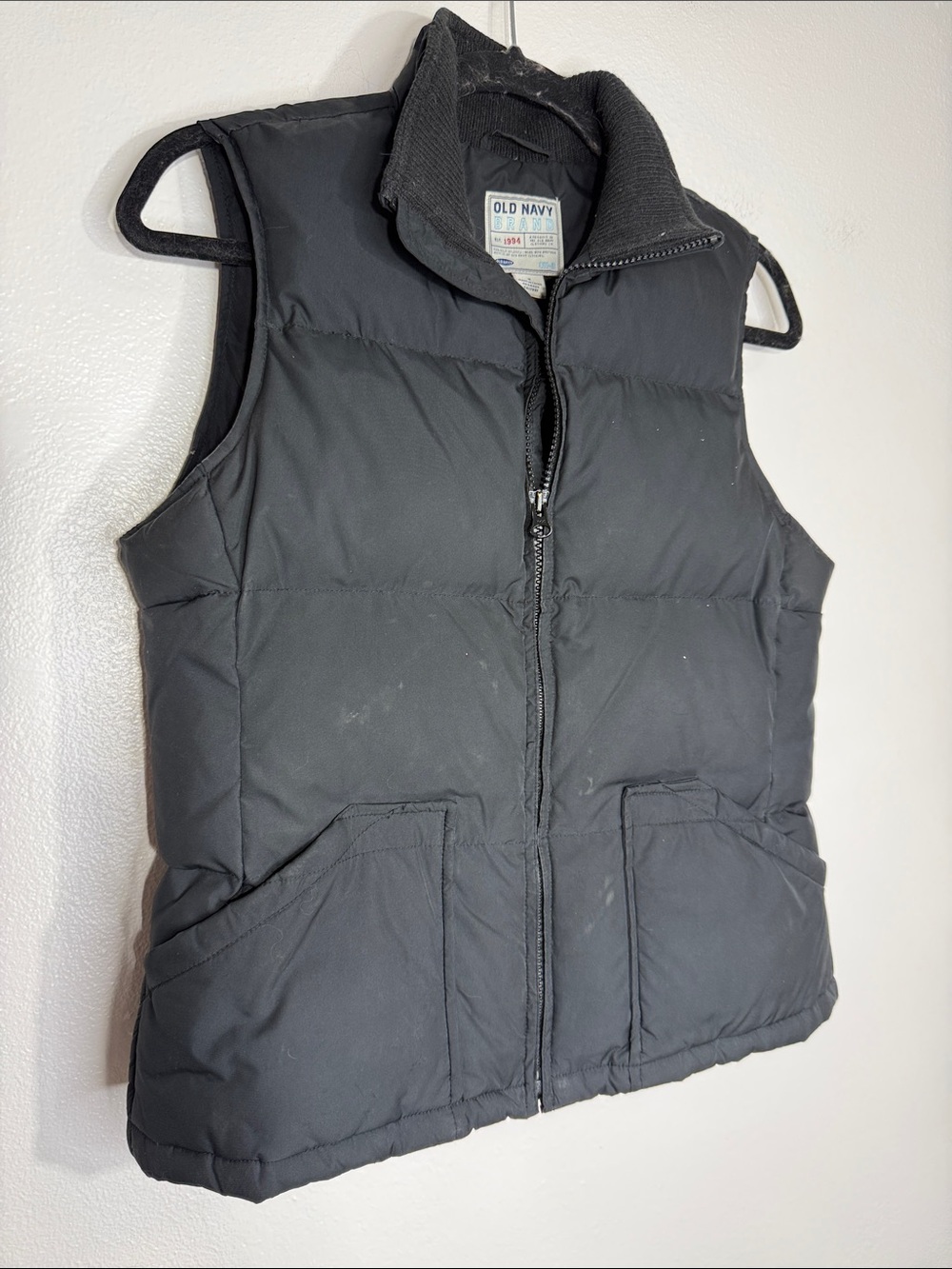 Black old navy puff vest crop Small